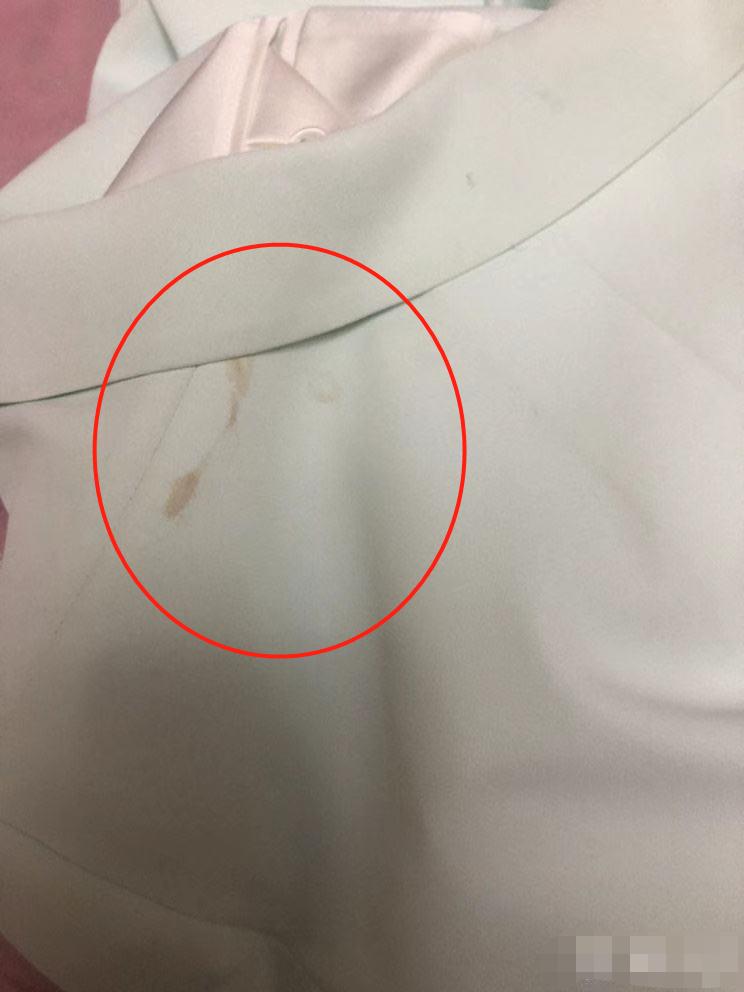 范冰冰还在卖二手货？六折促销还余百件，贴身衣物破旧脏乱售高价