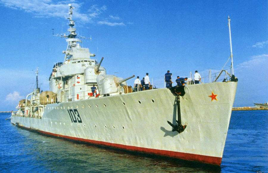 强兵胜战——记海军“长春”舰舰长胡杰和“长春”舰