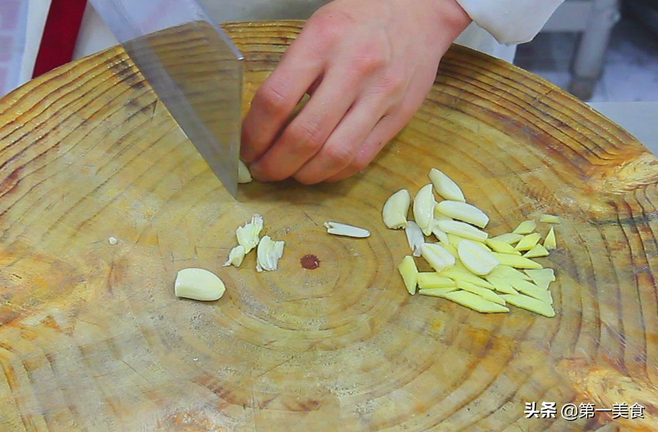 火爆腰花怎样做脆嫩无腥骚味?厨师长告诉你家常做法,简单易操作