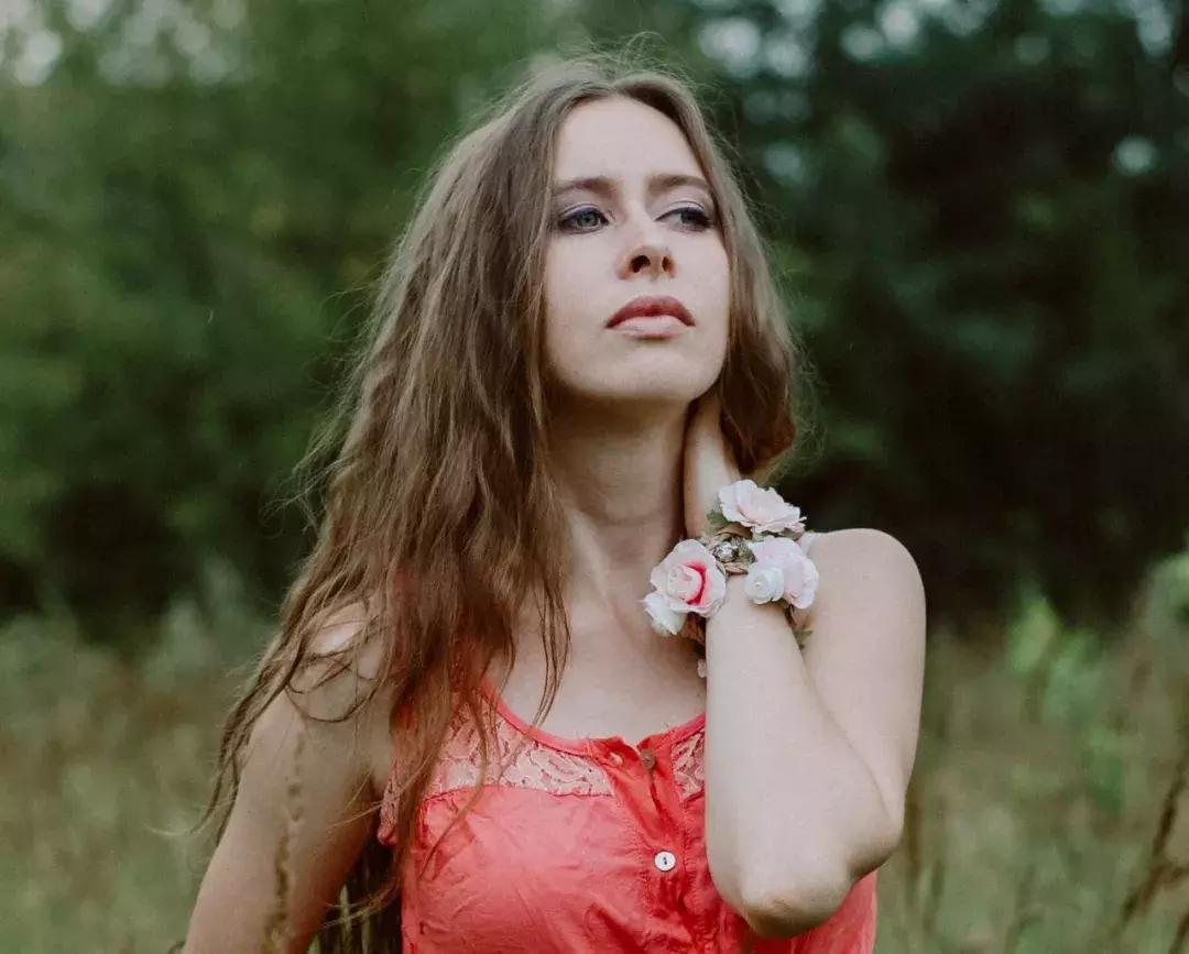 线雕贵还是玻尿酸贵,线雕的线贵不贵