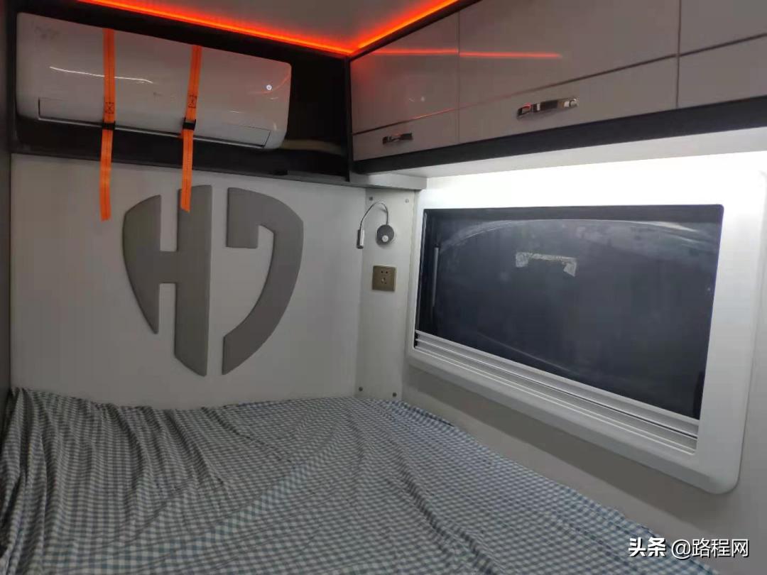 华居江铃轻卡房车,江铃700匹轻卡房车