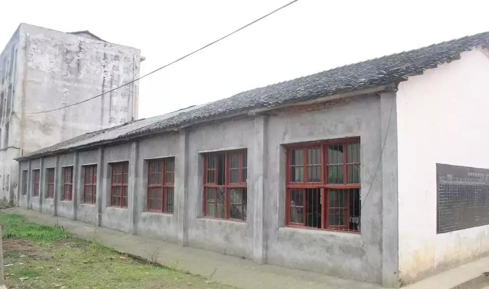 80后校长用三句话救活“三无学校”，改变山区孩子的命运