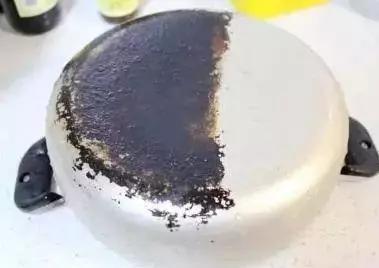 用久的锅生锈简单有效去除,太久不用的锅生锈的清洗方法