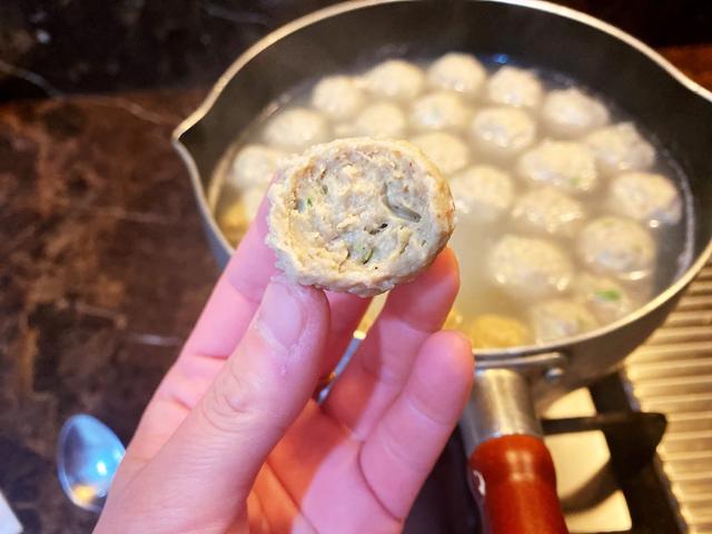 草鱼鱼丸的制作方法和配方大全,草鱼鱼丸的制作方法和比例配方