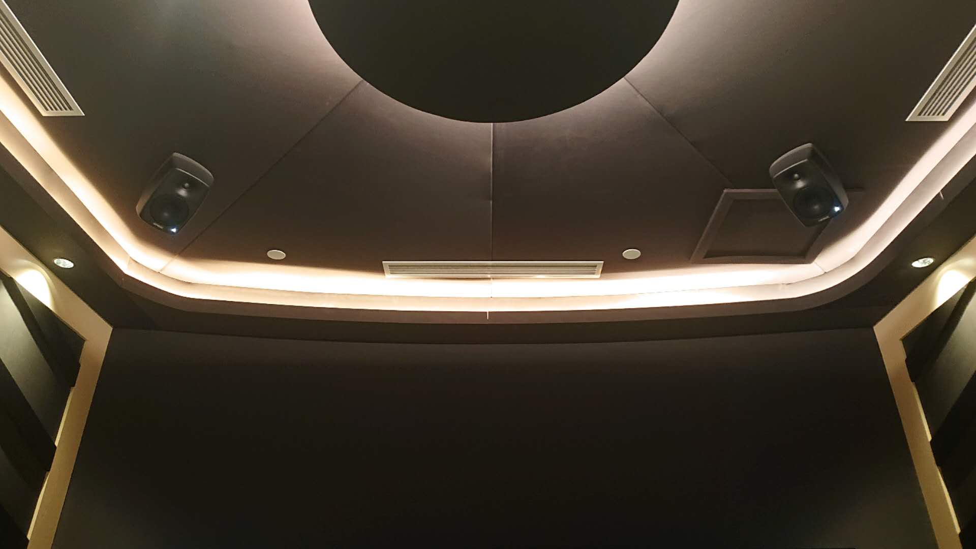 最好的cbd奢侈品店 (青岛cbd奢侈品)