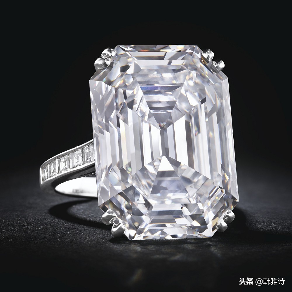 Bulgari宝格丽8.08ct鲜彩蓝钻戒指100000000元左右成交