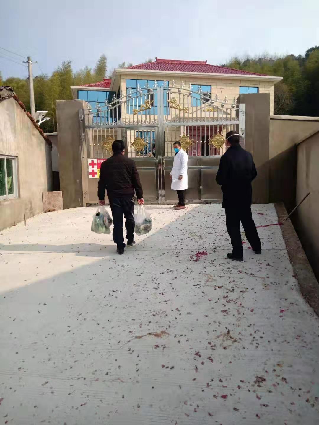 爱心蔬菜送上门抗击疫情暖人心,爱心赠送6000斤花菜慰问疫线人员