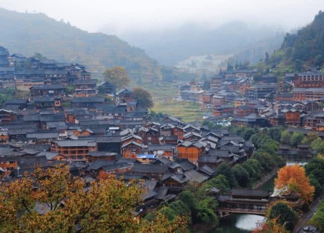 凤凰古城苗寨银饰好贵,西江苗寨十八寨银饰