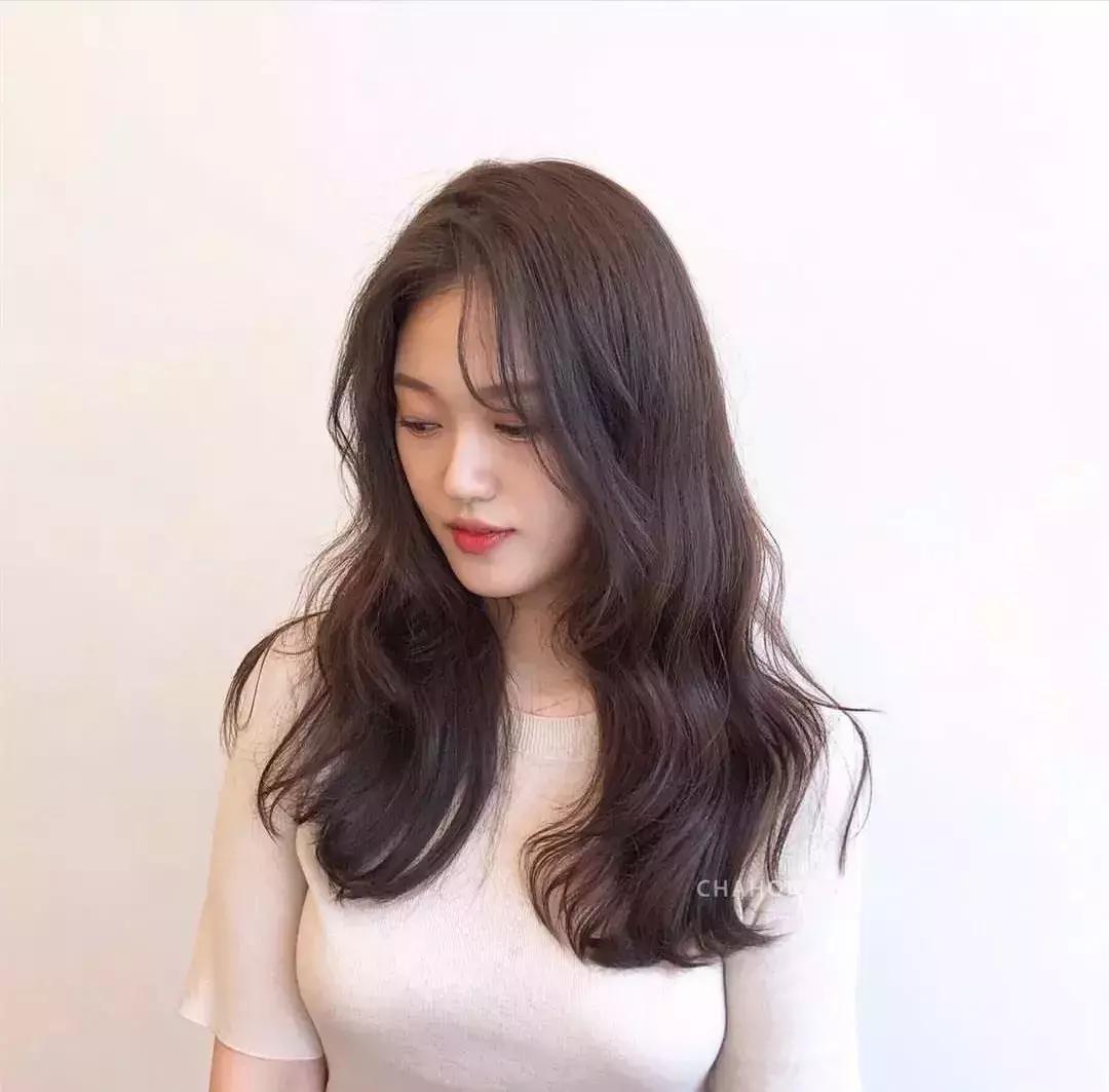 适合大脸的短发发型女最新,大脸妹子最适合的四款发型