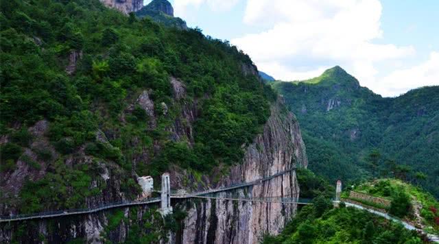 浙江有哪些有瀑布的旅游景点,浙江旅游景点推荐瀑布