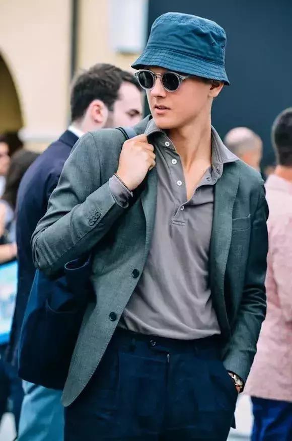 从选择发型到选择帽子,渔夫帽的正确搭配图片