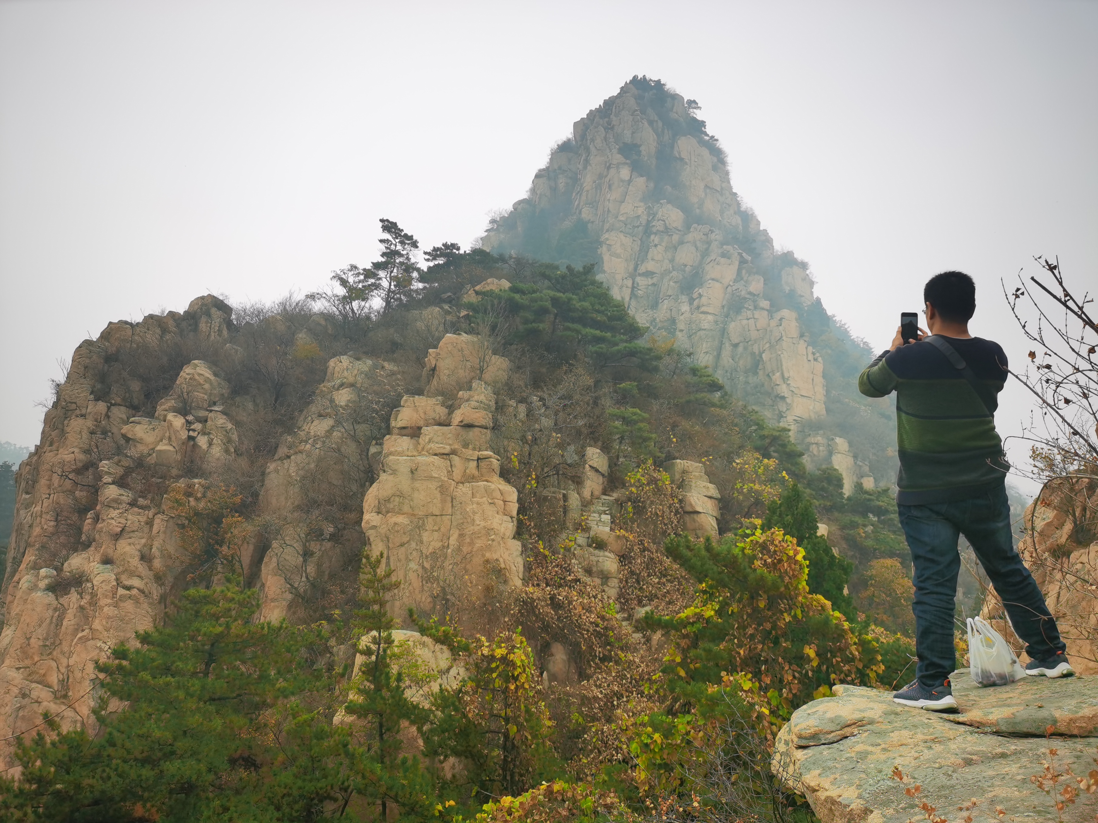 小华山免费爬山攻略,齐鲁嵩山漂亮