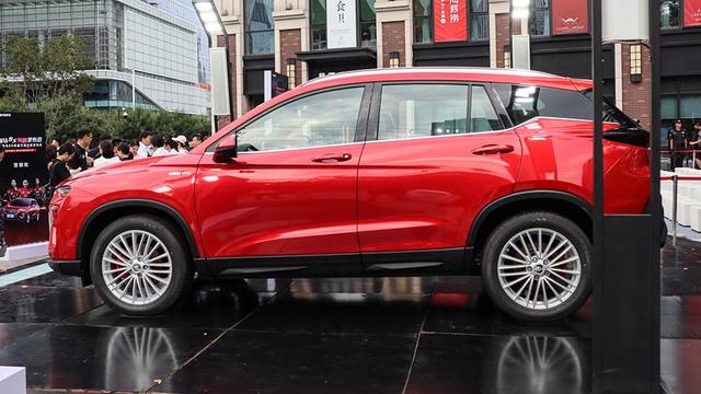 外观大气时尚的海马8S，座椅舒适，内饰精致，值得你拥有