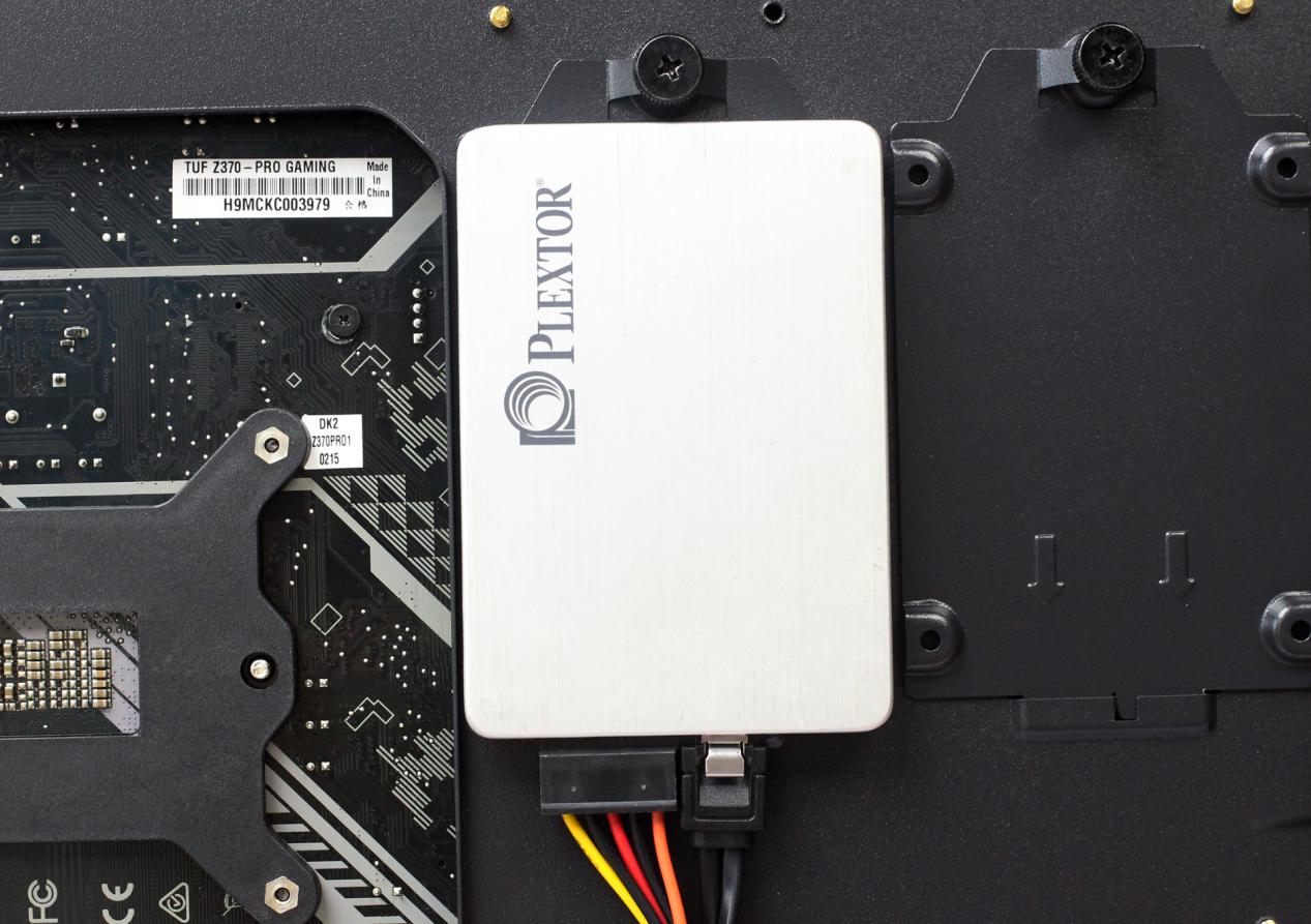 显卡竖装散热最好的机箱,主板和显卡竖装的机箱