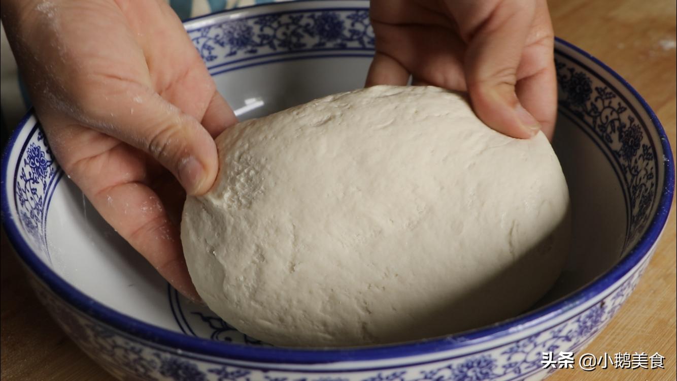 手把手教你蒸包子，方法简单详细，包子松软不塌陷，新手一看就会