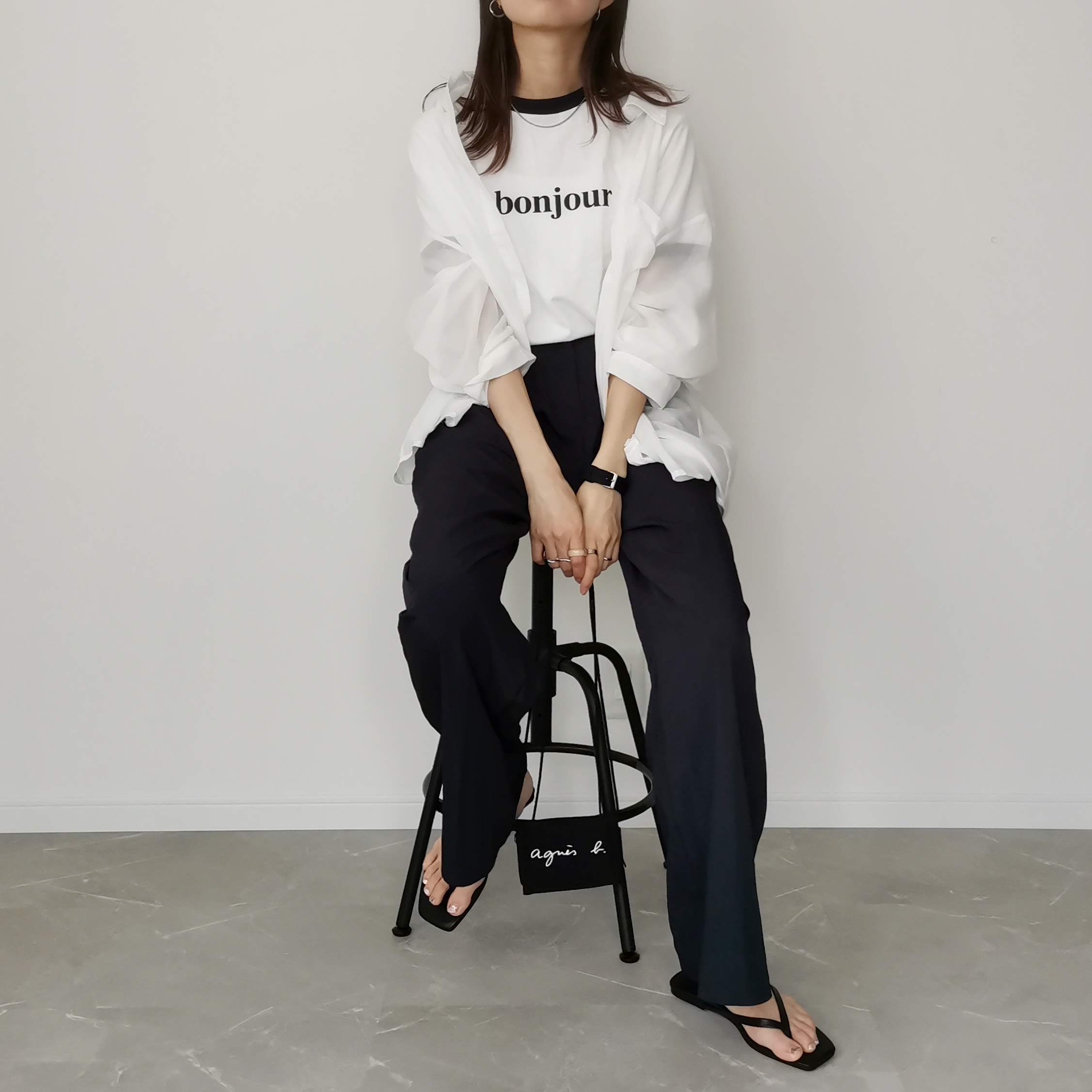 搭配白色裤子的短上衣推荐,今夏穿这四款裤子随便搭配都很美