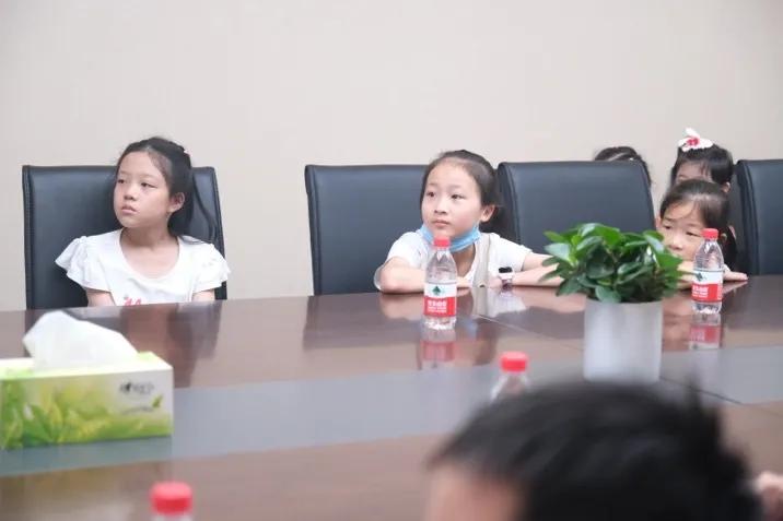 鍦嗕腑鍖楃,鍦嗕腑鍖楃鐢熷懡绉戝涓績