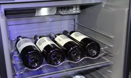 品红酒的基本步骤,品红酒的正确方法搞笑版