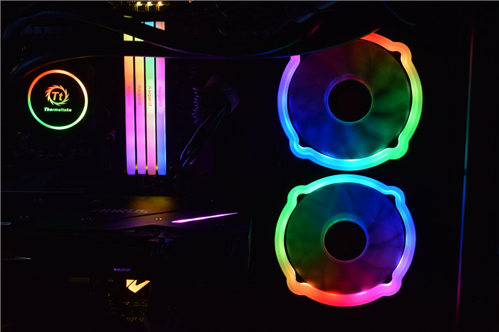 tt冰龙240水冷是12v的还是5v的,一体水冷怎么选择