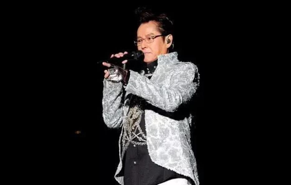 谭咏麟好听到哭的一首歌,谭咏麟最经典的歌现场版