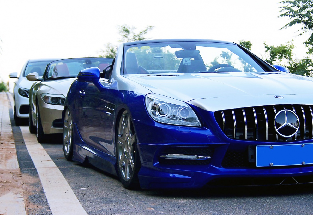 换上劳斯莱斯轮毂的巴博斯26SC，全身散发出高贵的气质