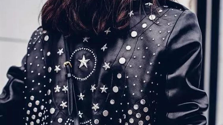 短款皮衣各种时尚搭配图 (高级时髦皮衣穿搭)