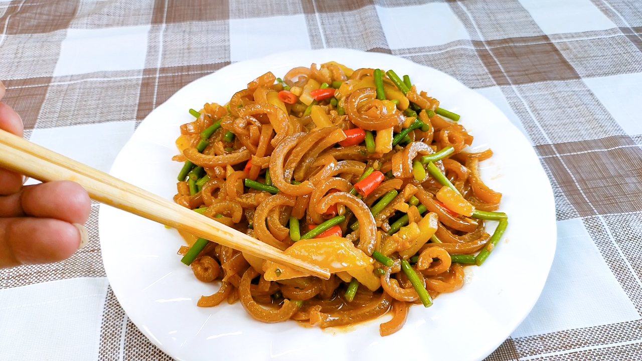 猪皮怎样做好吃有营养视频,猪皮怎样做好吃和不腥