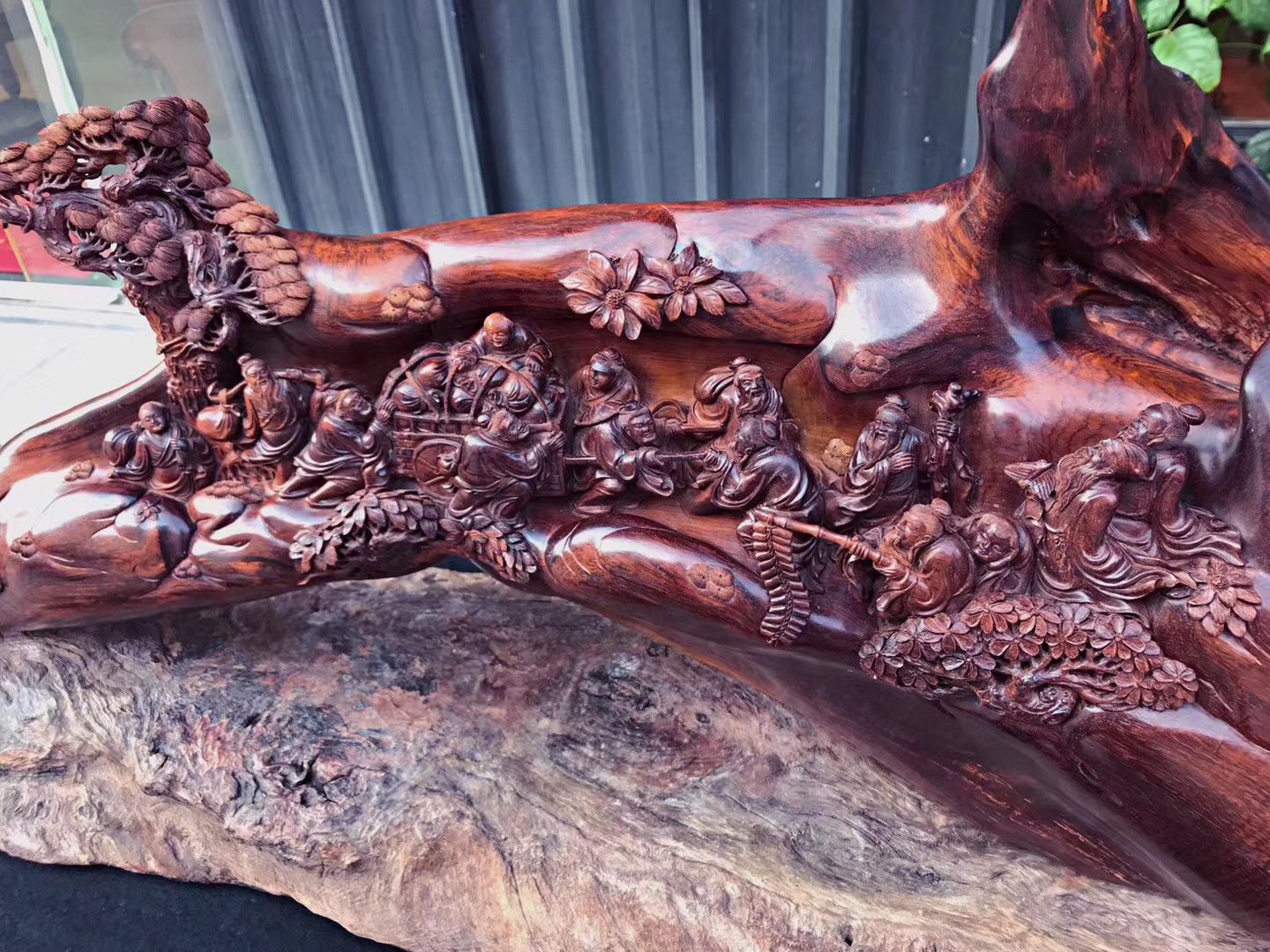 现在木雕值不值得买,买木雕注意啥