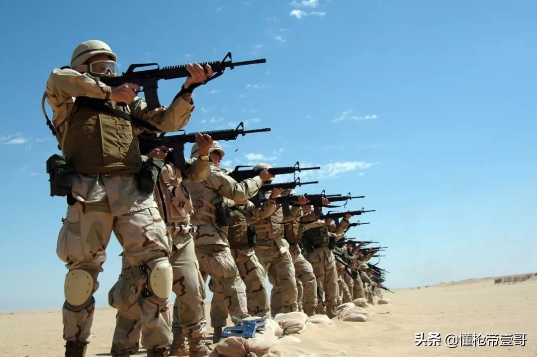 ar-15步枪视频,ak劫匪