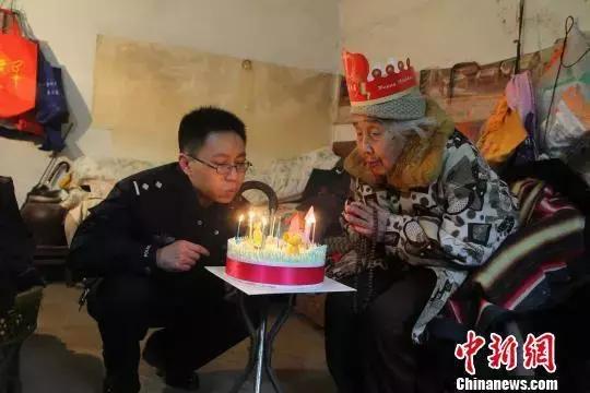 大爱无疆照亮自己温暖了别人,大爱无疆用心呵护