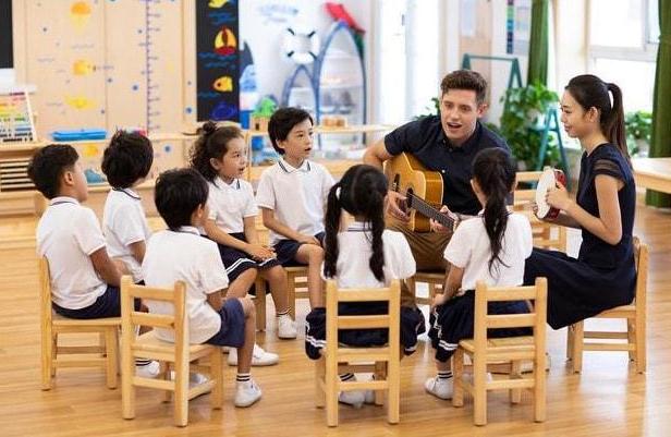 幼儿园老师薪资待遇,幼儿园老师最高工资