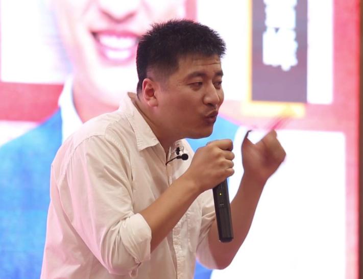 张雪峰为什么如此出名,张雪峰到底经历了什么