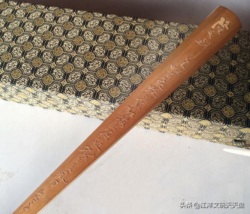 文玩扇子的盘玩方法,文玩扇子的盘玩方法和知识