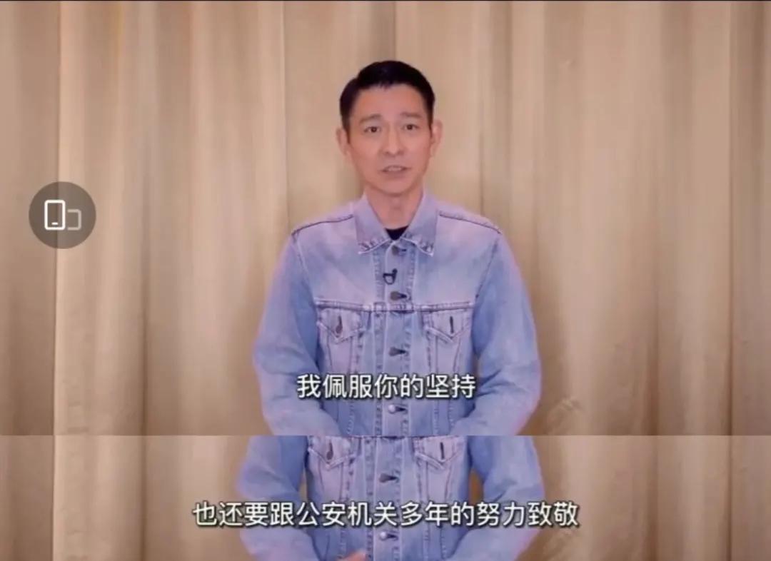 别讨论吴亦凡了，请所有男星按这位的标准“内卷”