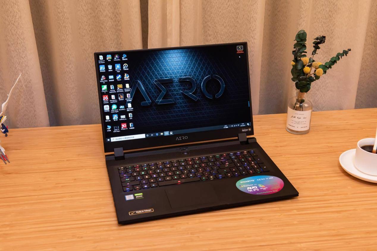 技嘉aero17深度评测,全新技嘉笔记本aero17