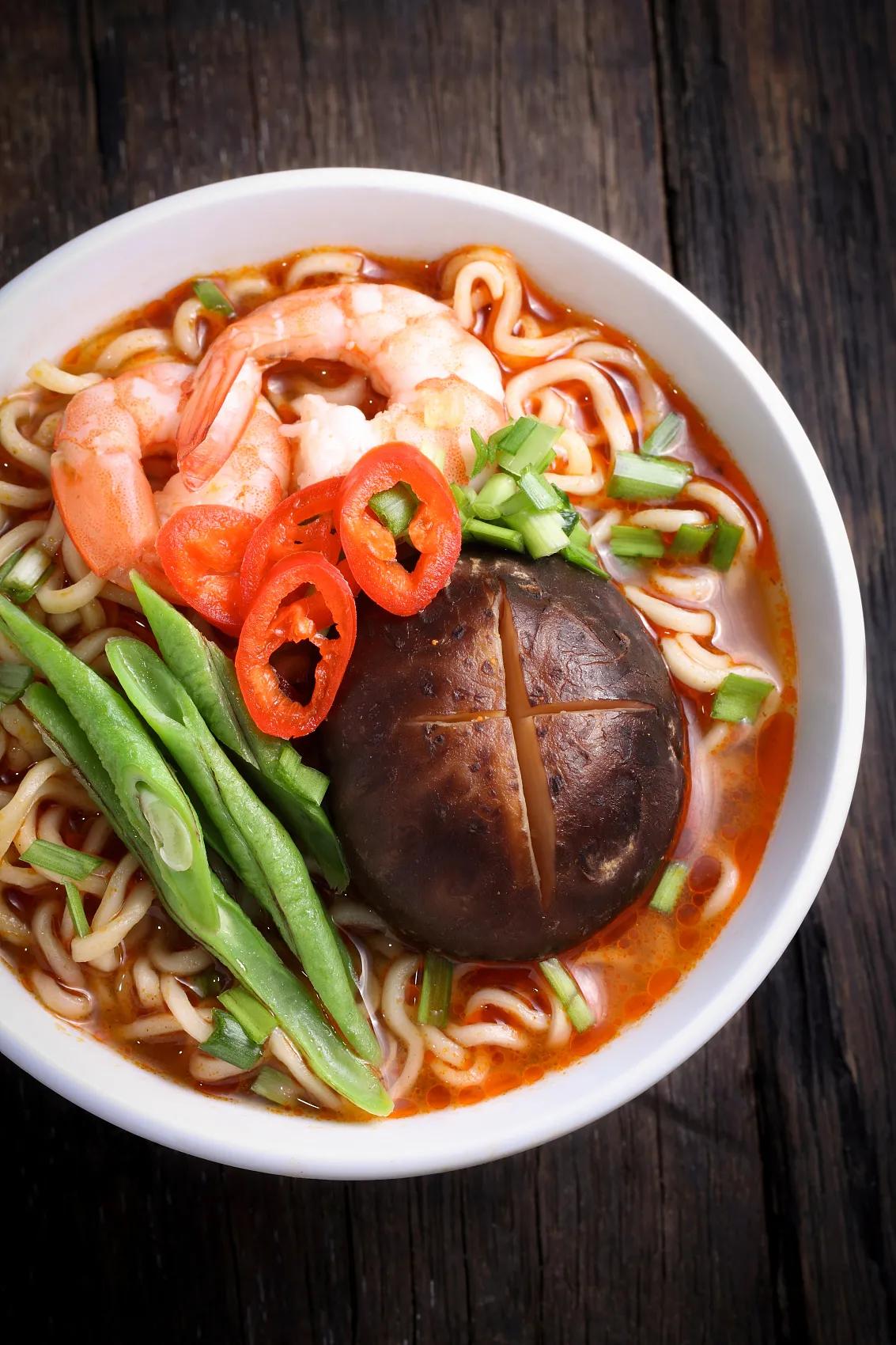 农心方便面和康师傅方便面,农心方便面是韩国还是中国的