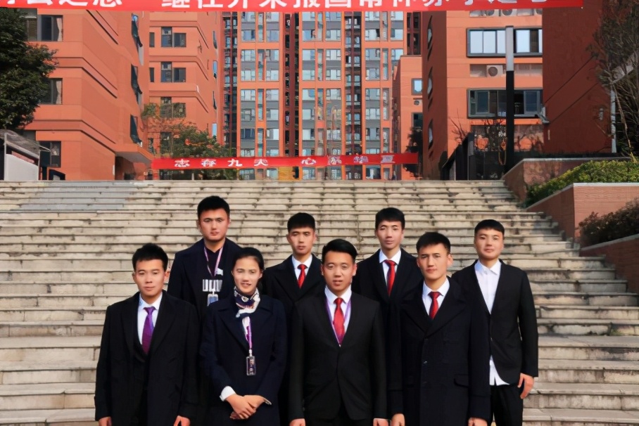 包揽多项市级一等奖!打造“武术特色课程”,实外五龙山蓄势待发