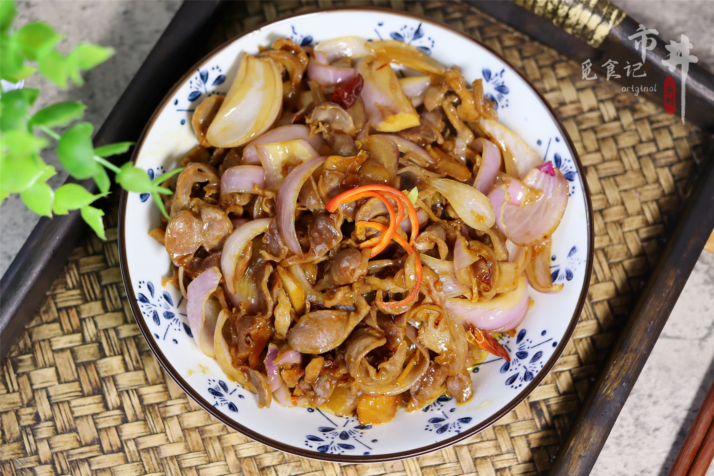 炒鸡胗放不放料酒,炒鸡胗是焯水还是不焯水