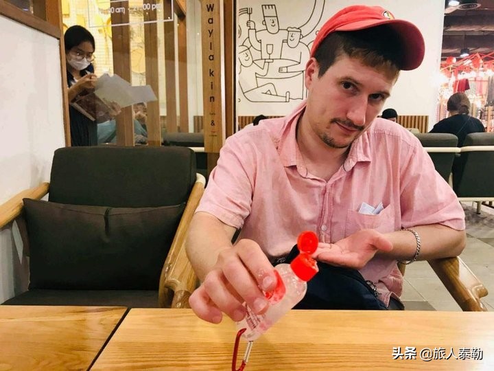 泰国的小费究竟要怎么给,泰国人给小费