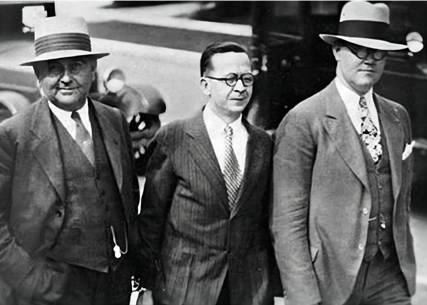 女子将情人藏阁楼20年,女子把情人藏在阁楼十年后续