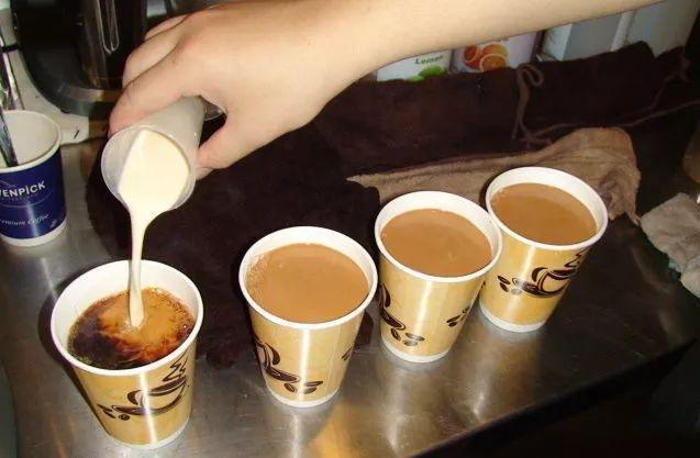 奶茶类饮料的危害到底有多大,奶茶小卡片