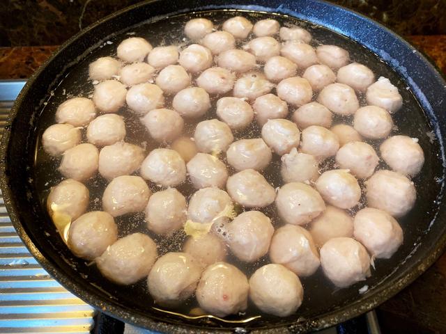 草鱼鱼丸的制作方法和配方大全,草鱼鱼丸的制作方法和比例配方