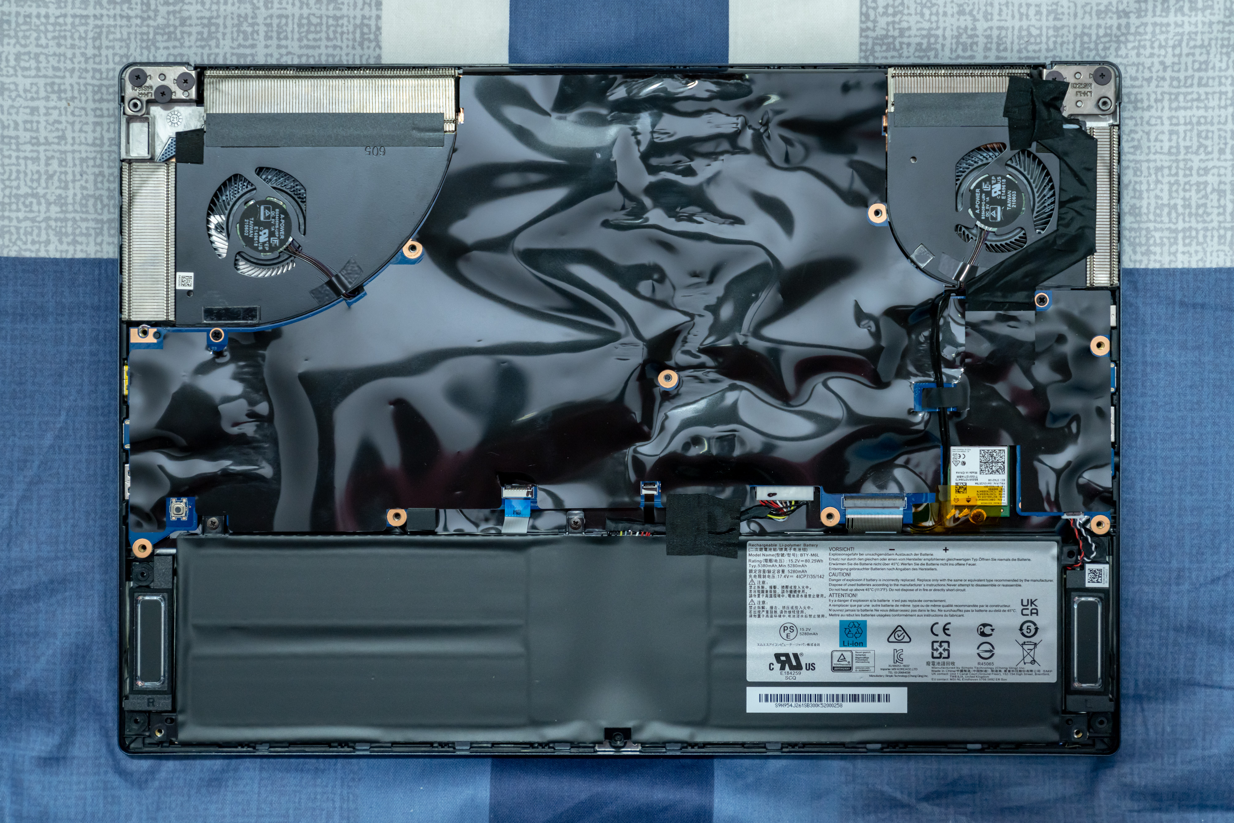 微星幻影15游戏测试,微星幻影15对比勇者