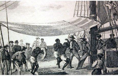 贩卖黑奴利润丰厚，但还想降低成本怎么办？奴隶贩子：把奴隶*光脱**