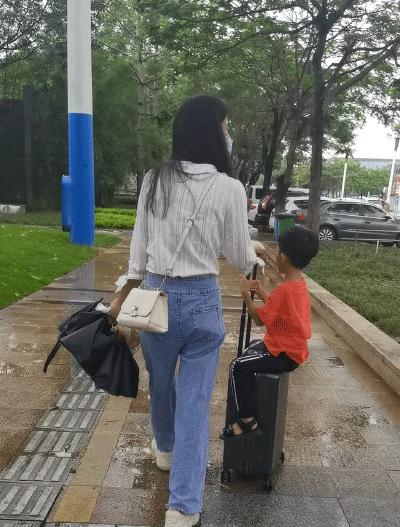 地平线8号行李箱选哪个系列,地平线8号最便宜的登机箱测评