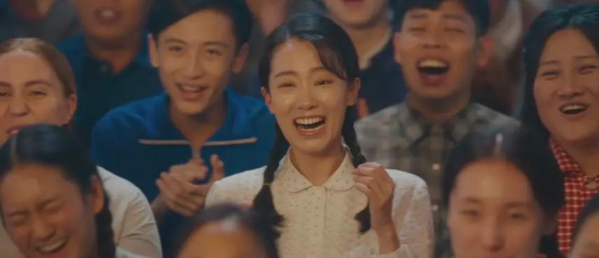 电影你好李焕英陈赫贾玲躲雨片段,看完你好李焕英可以见到贾玲吗