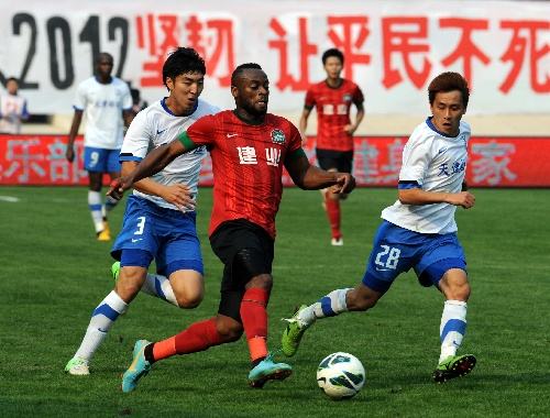 河南建业队史上的10号球衣,20年前河南建业10号中锋