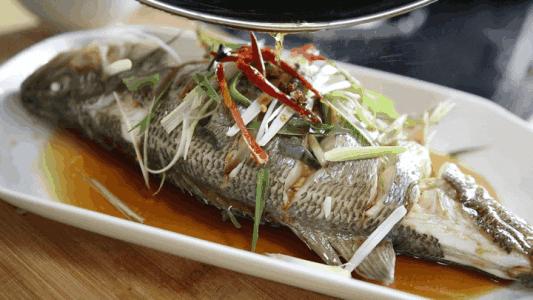 清蒸鱼的正确做法蒸鱼豉油,清蒸鱼的蒸鱼豉油怎样使用