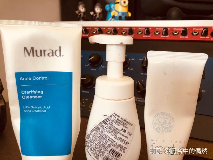 美白精华淡化痘印细纹紧致肌肤,如何祛除痘印啊