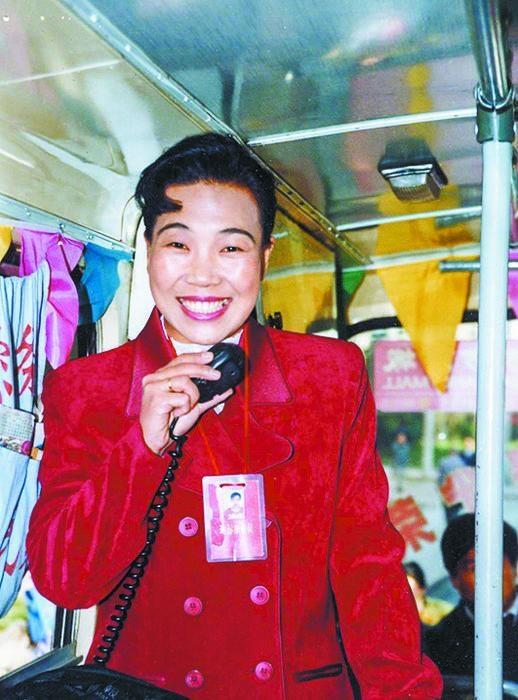 “双百”先进典型事迹|李素丽:立足岗位作奉献一片真情为他人